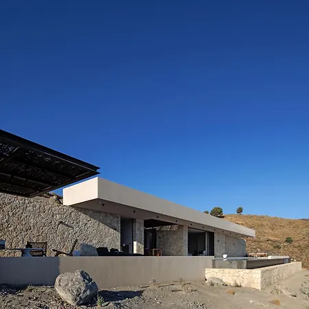 Celestia Cove, Earthy Architecture Meets Endless Blue By Etouri Vilă