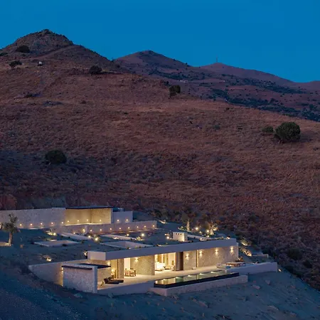 Celestia Cove, Earthy Architecture Meets Endless Blue By Etouri וילה *