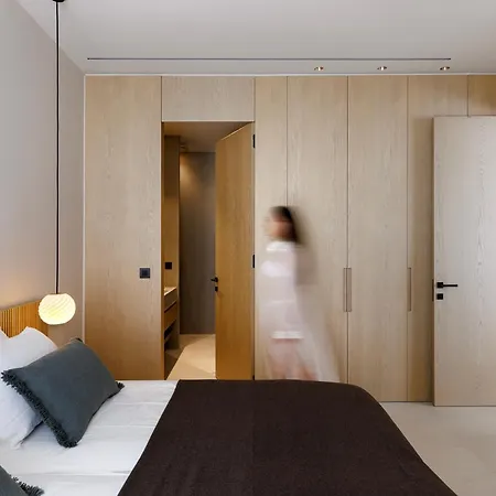 וילה Celestia Cove, Earthy Architecture Meets Endless Blue By Etouri