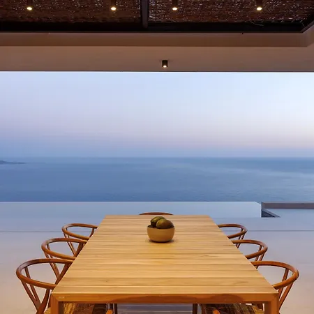 Celestia Cove, Earthy Architecture Meets Endless Blue By Etouri ヴィラ *
