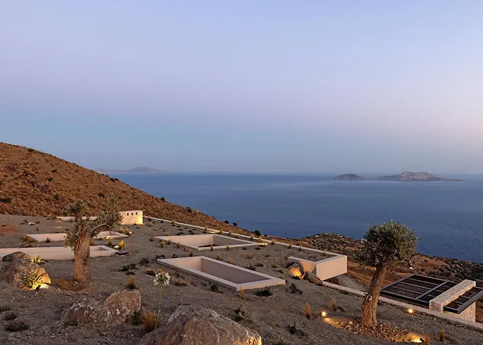 Celestia Cove, Earthy Architecture Meets Endless Blue By Etouri 别墅 *