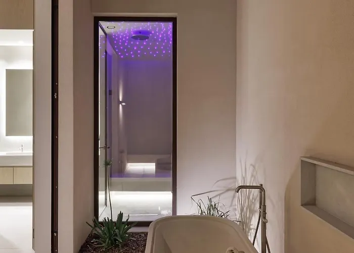 Celestia Cove, Earthy Architecture Meets Endless Blue By Etouri 普拉索尼西