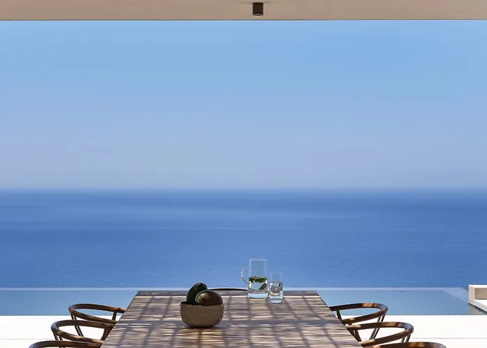 别墅 Celestia Cove, Earthy Architecture Meets Endless Blue By Etouri *